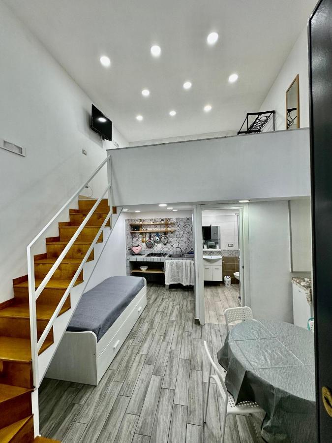 La Casa Di Elisa Apartman Nápoly Kültér fotó