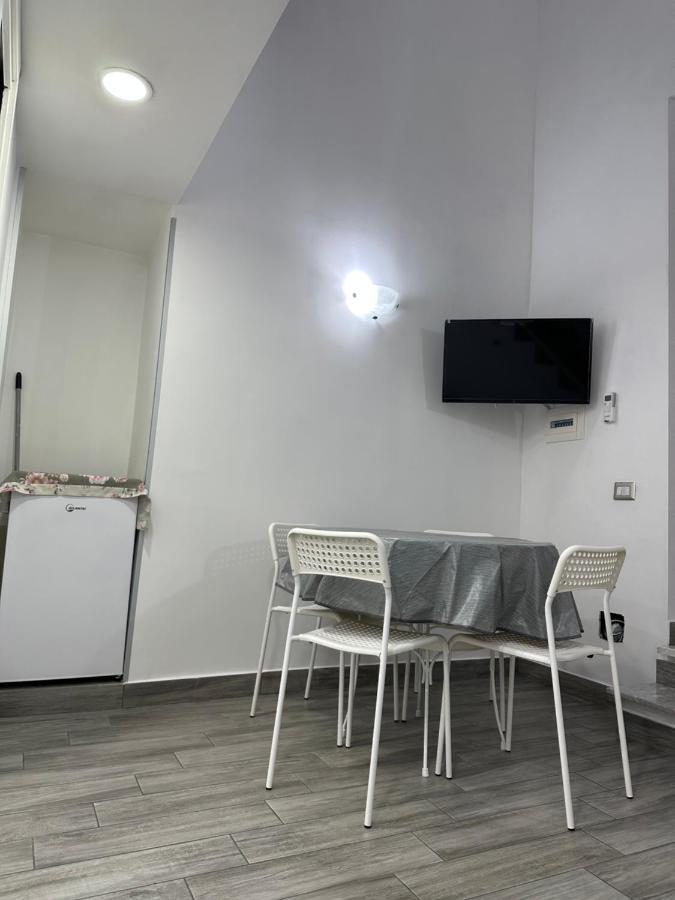 La Casa Di Elisa Apartman Nápoly Kültér fotó
